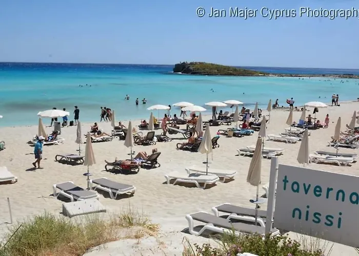 Nissi 3 Pool View * Agia Napa