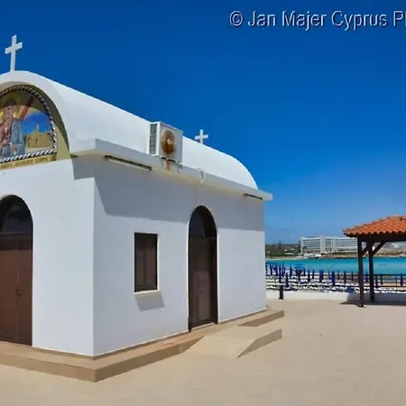 Nissi 3 Pool View Apartment Agia Napa