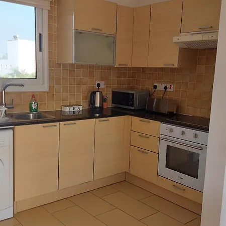 Nissi 3 Pool View Apartment