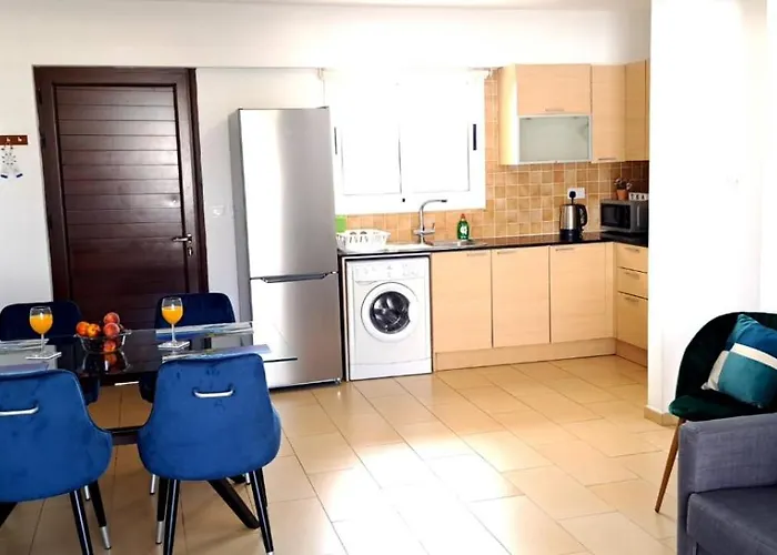 Nissi 3 Pool View Lejlighed *