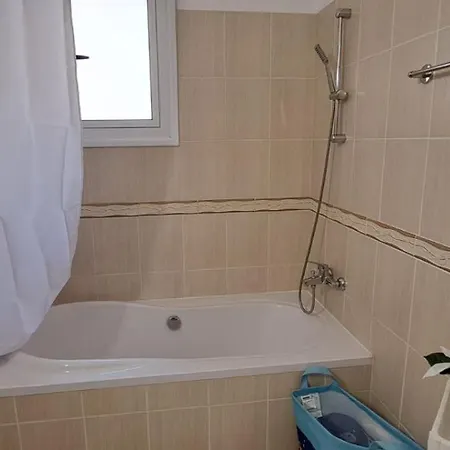 Nissi 3 Pool View * איה נאפה